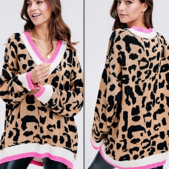 Sweaters - Oversize leopard print sweater  sz M/L